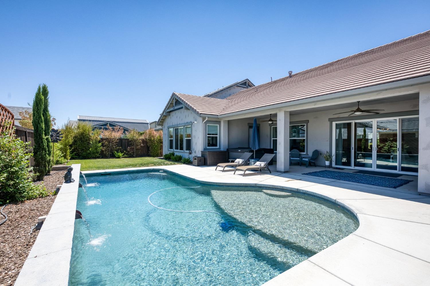 1715 N Renn Ave, Clovis, CA 93619