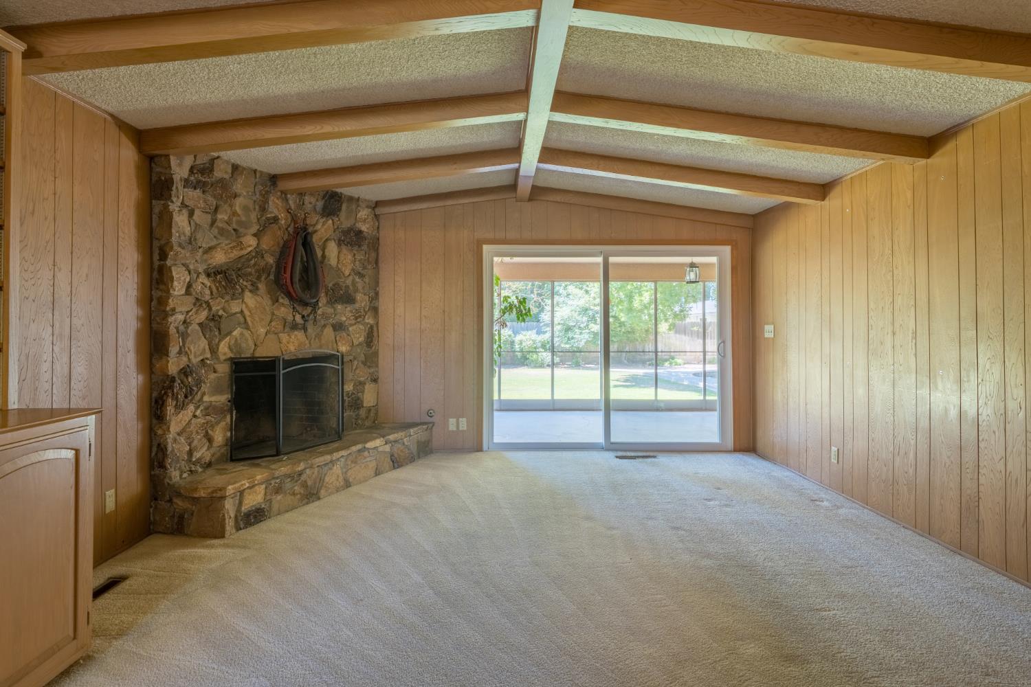 645 W Celeste Ave, Fresno, CA 93704