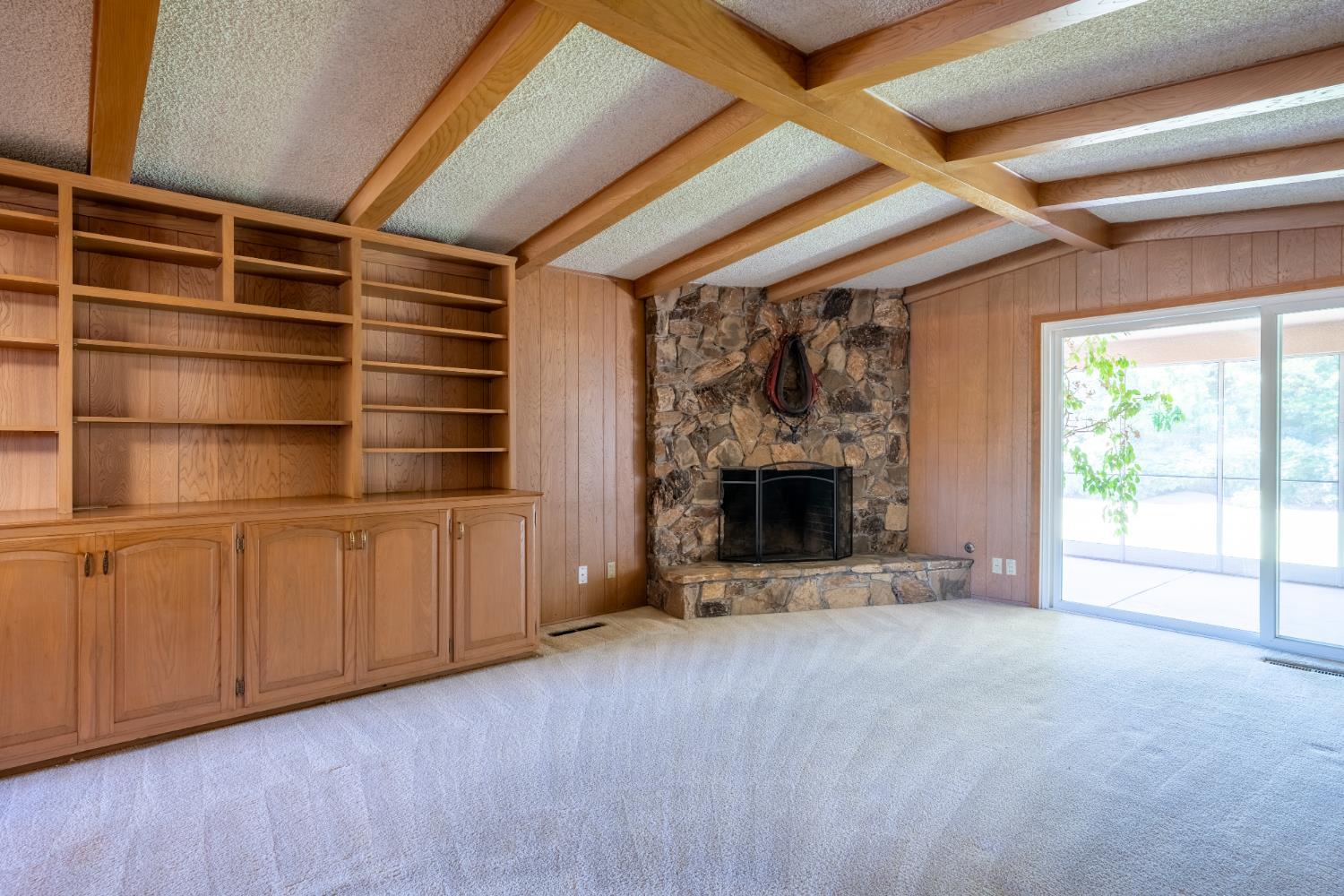 645 W Celeste Ave, Fresno, CA 93704