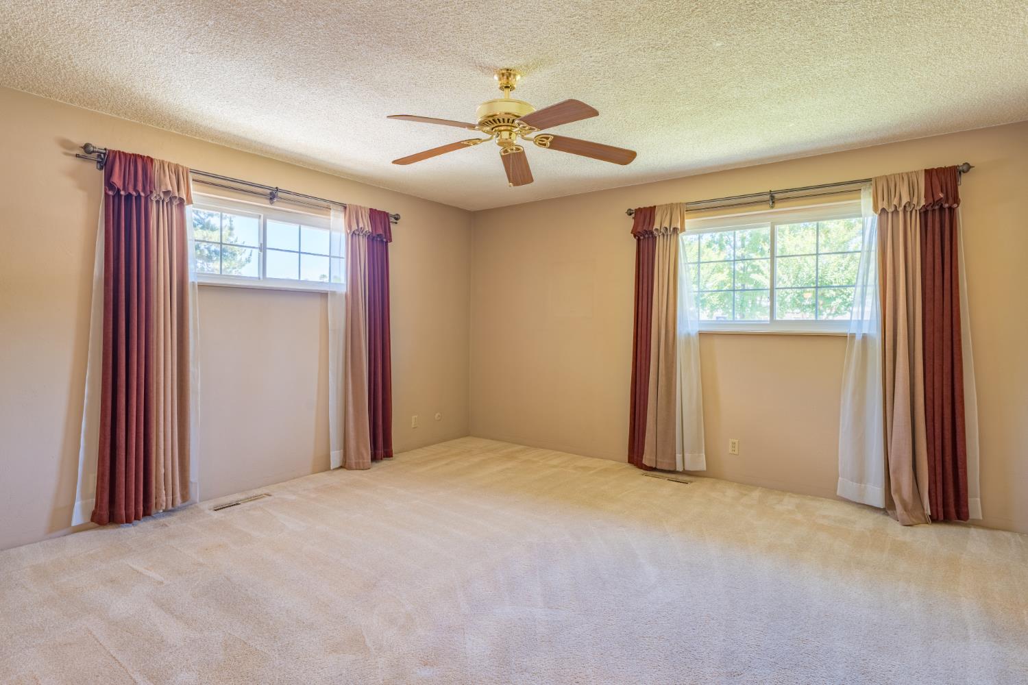 645 W Celeste Ave, Fresno, CA 93704