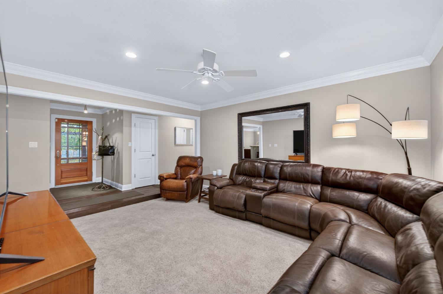 2515 E Los Altos Ave, Fresno, CA 93710