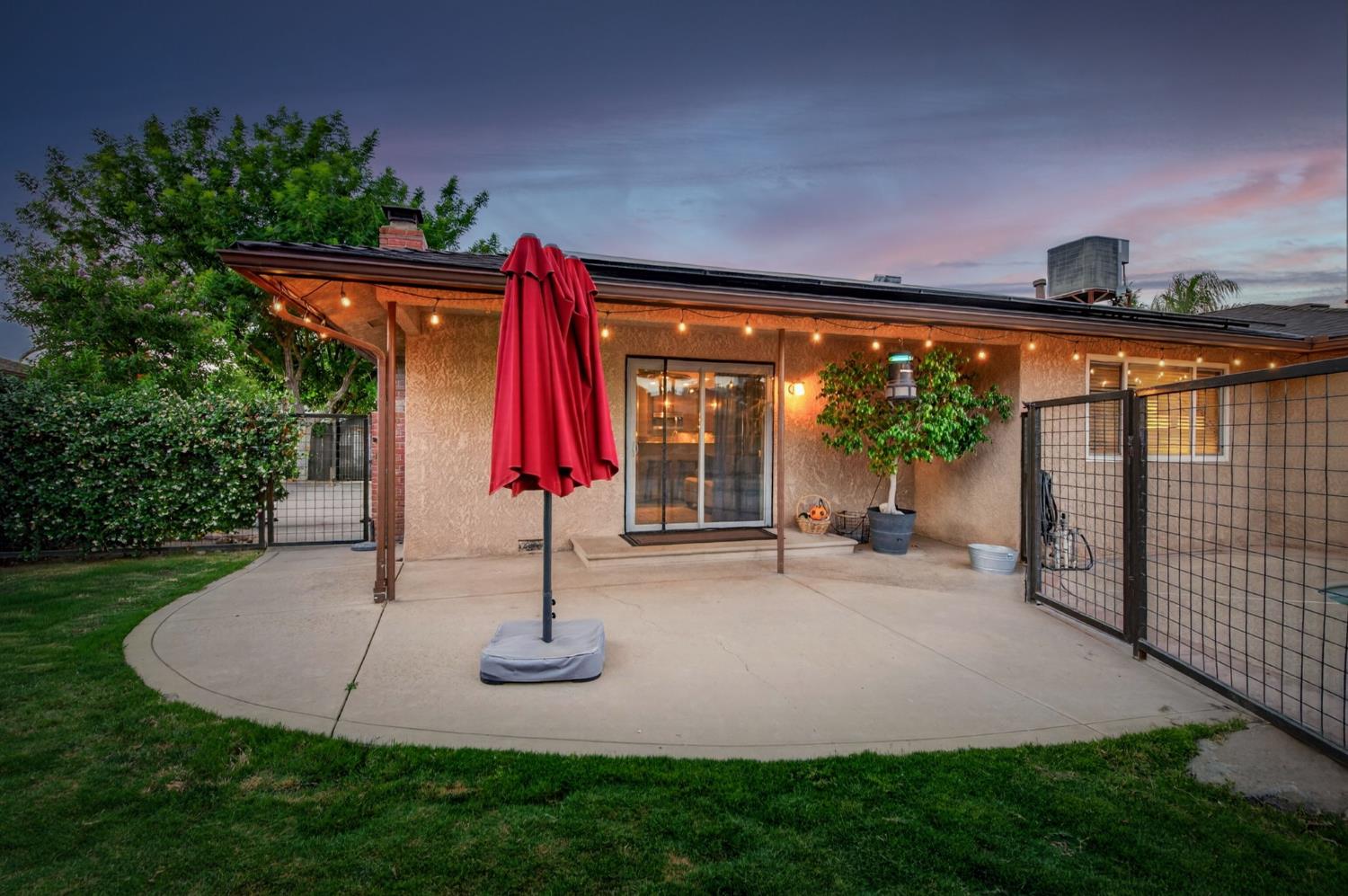2515 E Los Altos Ave, Fresno, CA 93710