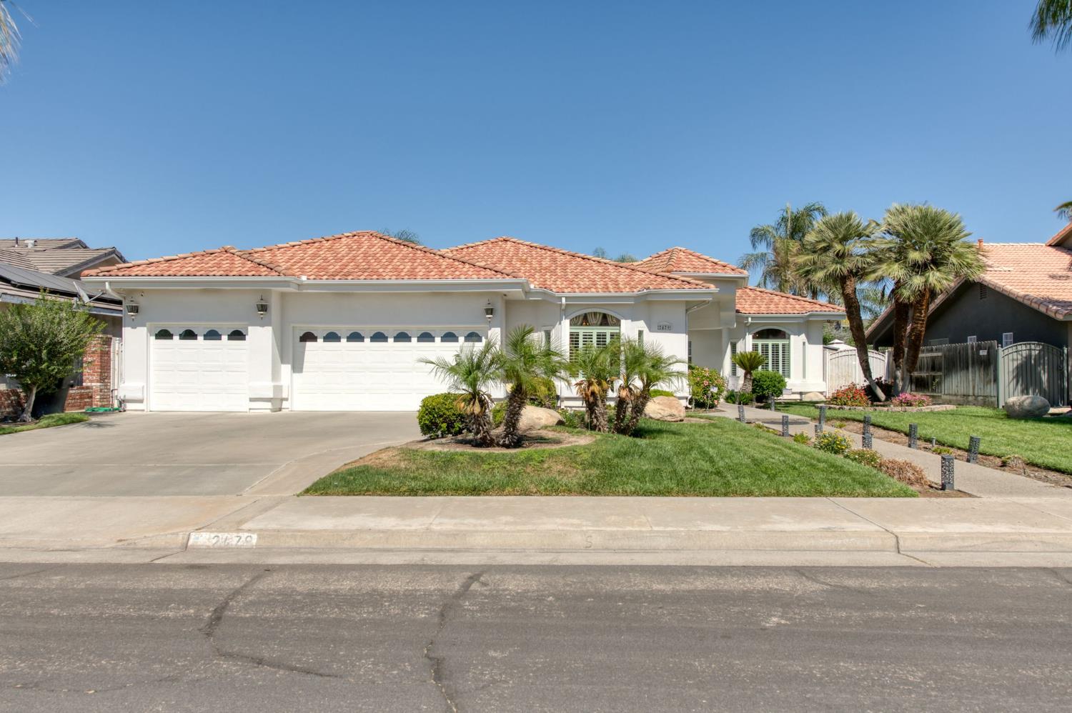 2479 Cabrillo Ct, Hanford, CA 93230