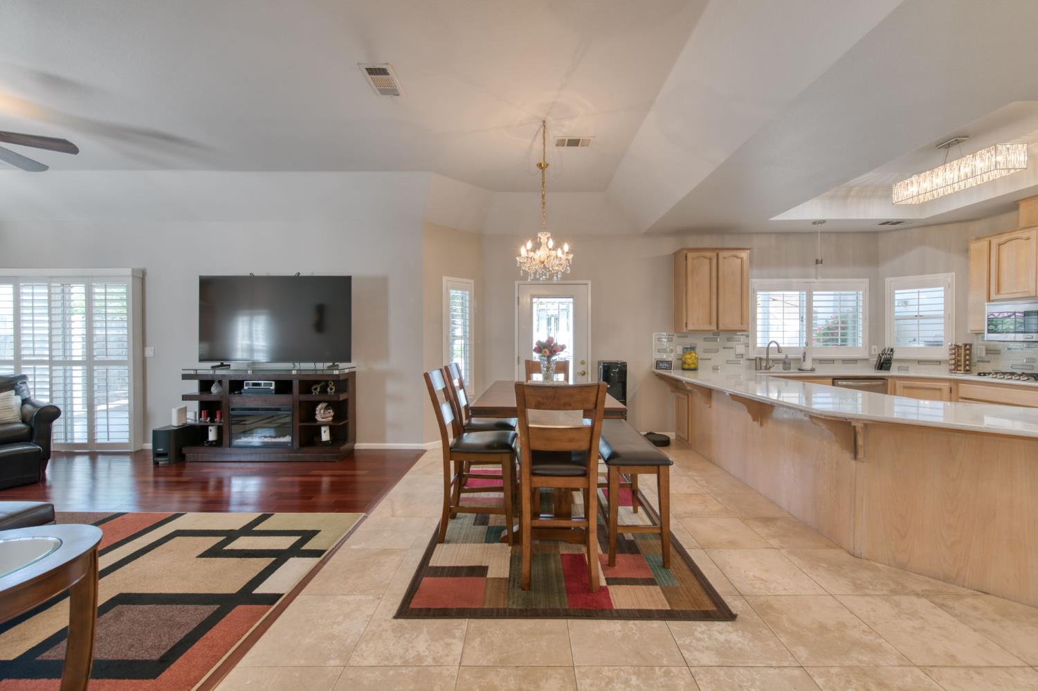 2479 Cabrillo Ct, Hanford, CA 93230