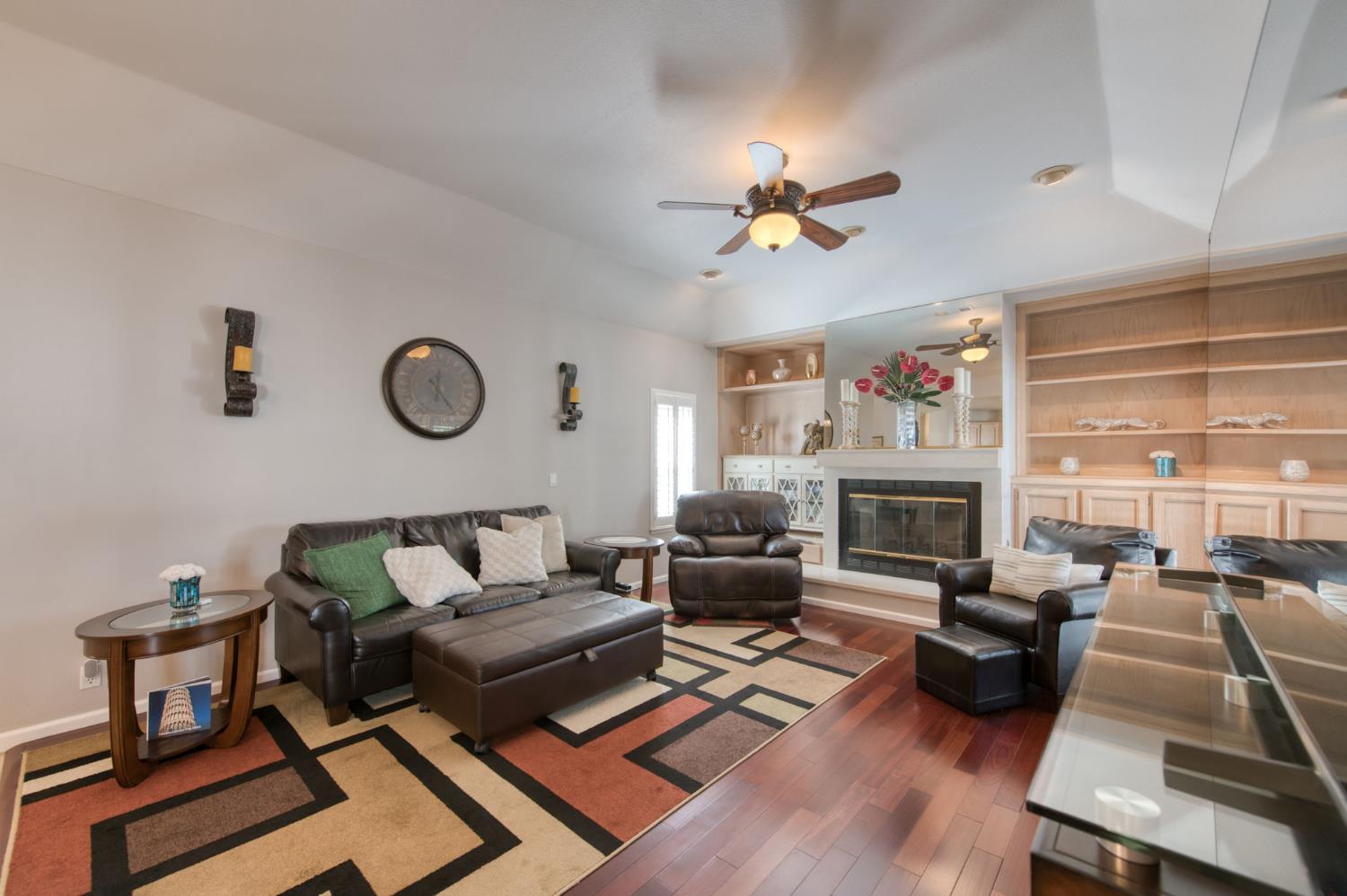 2479 Cabrillo Ct, Hanford, CA 93230