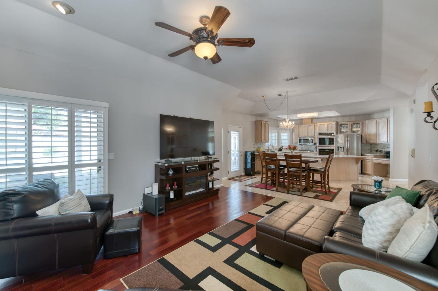 2479 Cabrillo Ct, Hanford, CA 93230