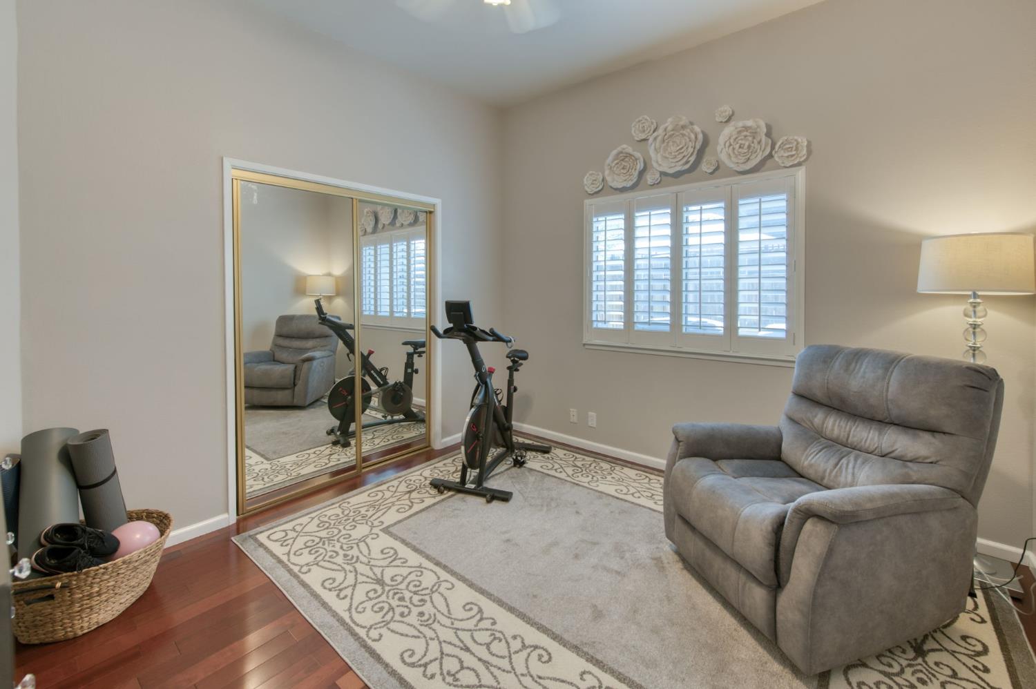 2479 Cabrillo Ct, Hanford, CA 93230