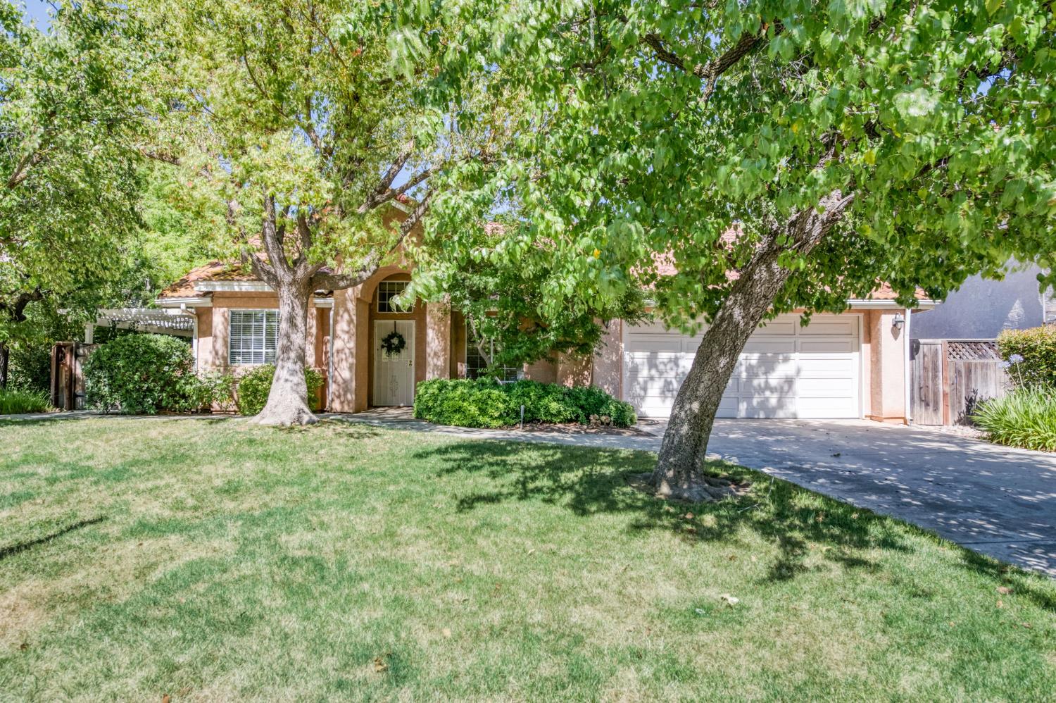 9150 N Red Lion Dr, Fresno, CA 93720