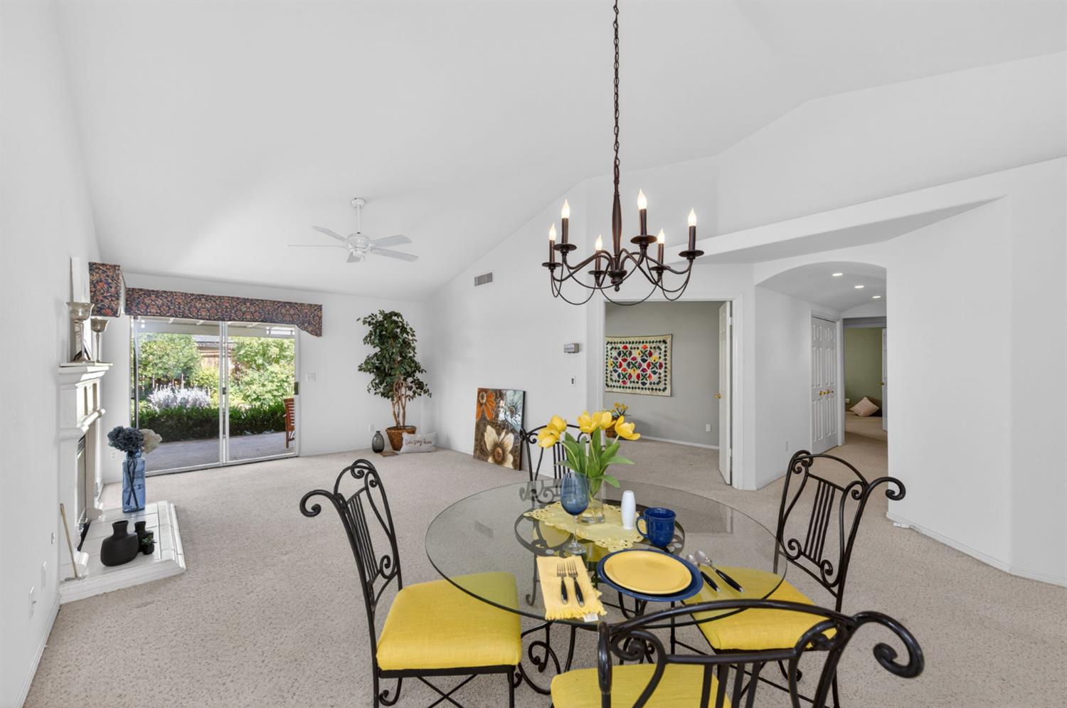 9150 N Red Lion Dr, Fresno, CA 93720