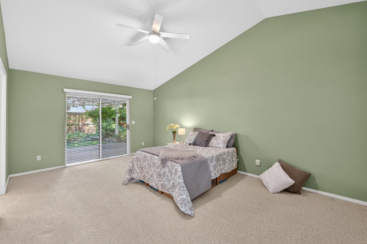 9150 N Red Lion Dr, Fresno, CA 93720