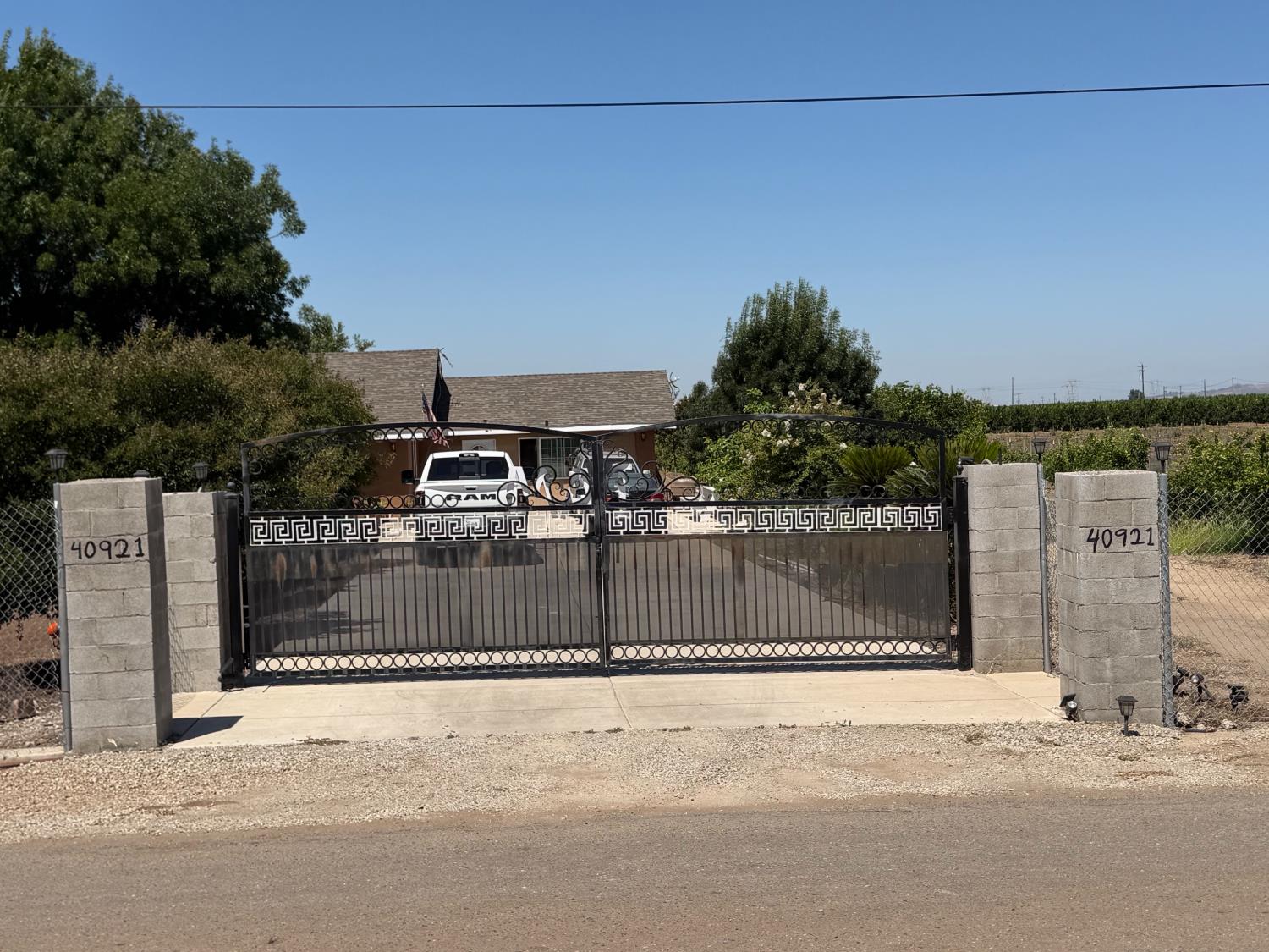 40921 Road 150, Orosi, CA 93647