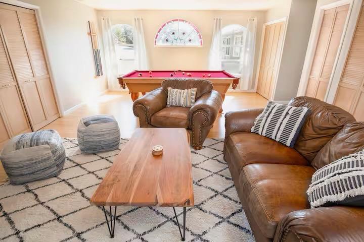 50616 Woodside Ln, Oakhurst, CA 93644
