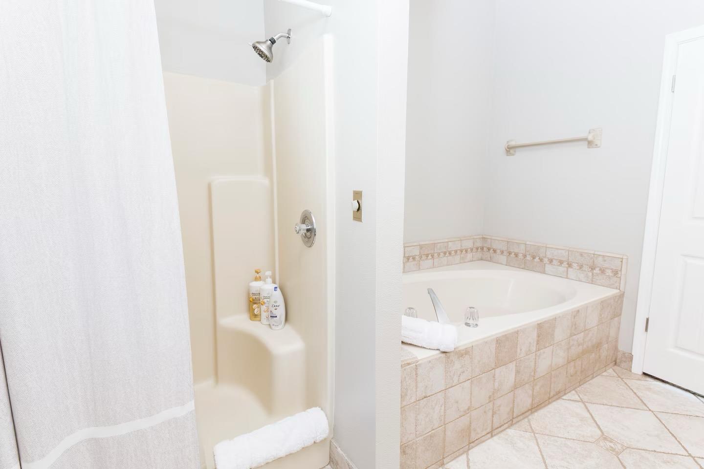 50616 Woodside Ln, Oakhurst, CA 93644