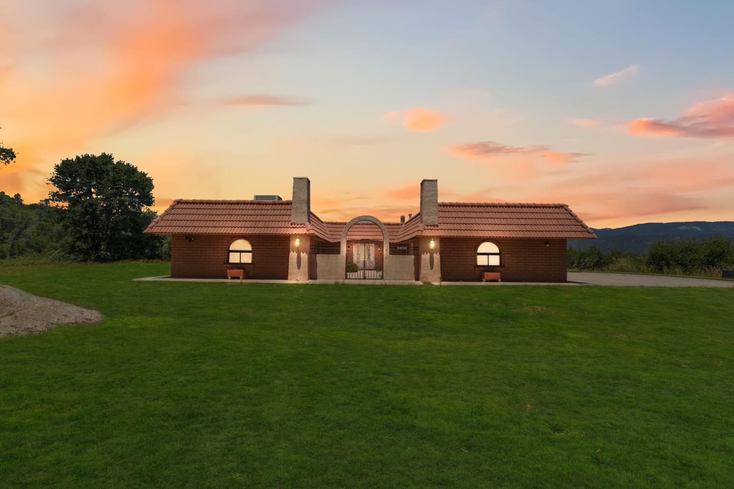 38720 Highway 41, Oakhurst, CA 93644