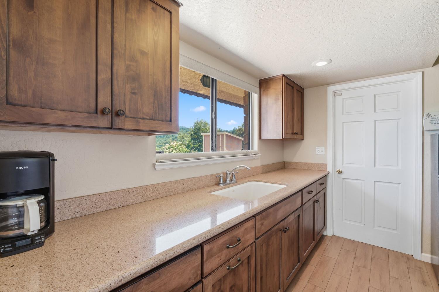 38720 Highway 41, Oakhurst, CA 93644