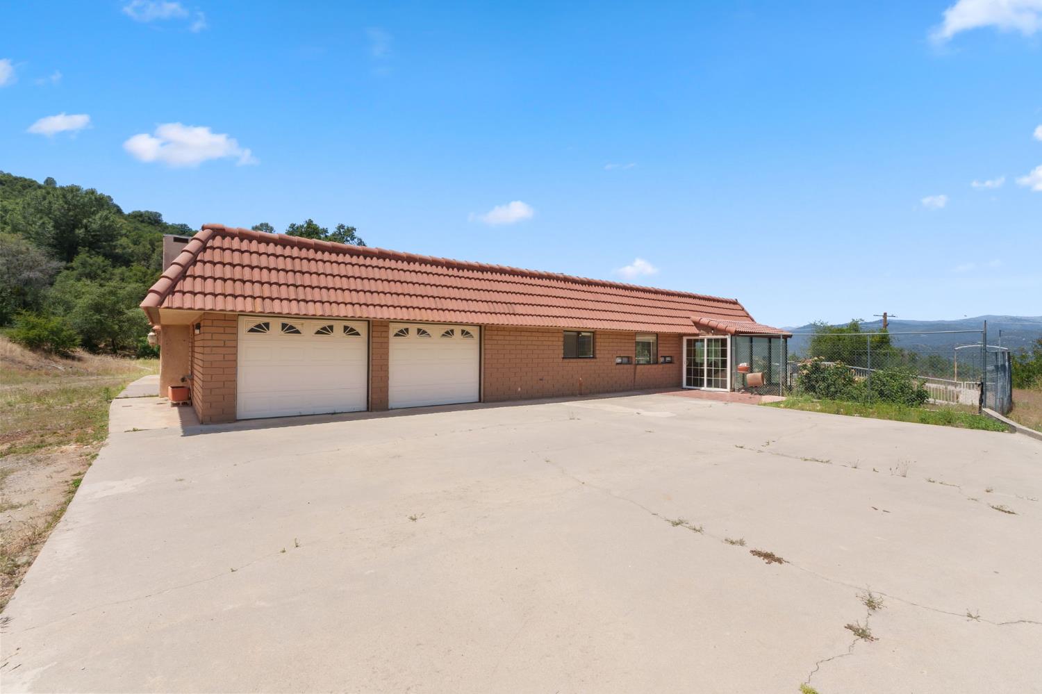 38720 Highway 41, Oakhurst, CA 93644