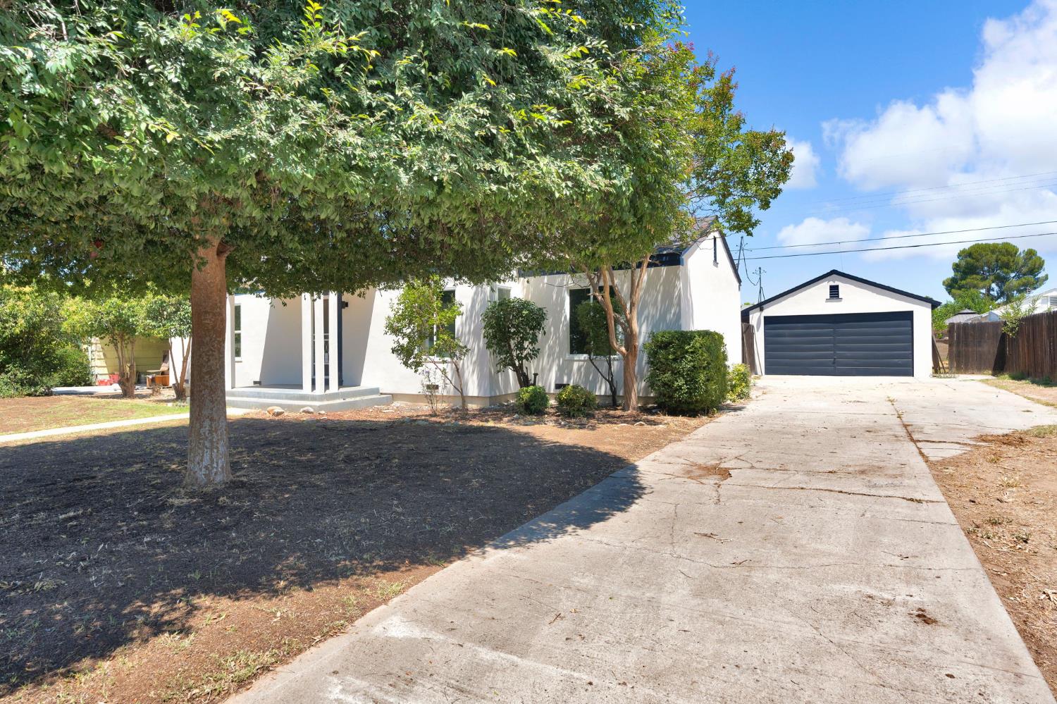 135 E Griffith Way, Fresno, CA 93704