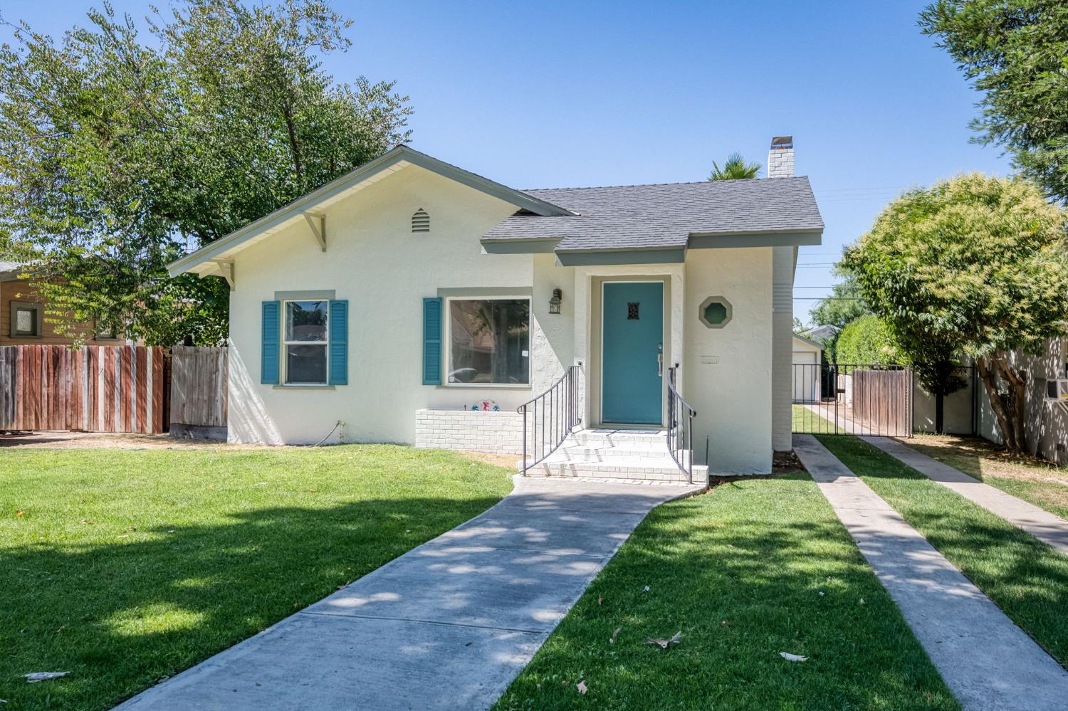 659 E Harvard Ave, Fresno, CA 93704