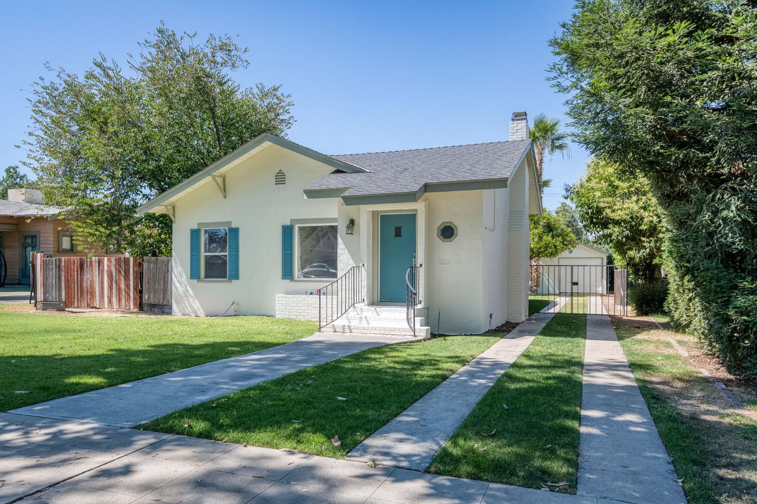 659 E Harvard Ave, Fresno, CA 93704