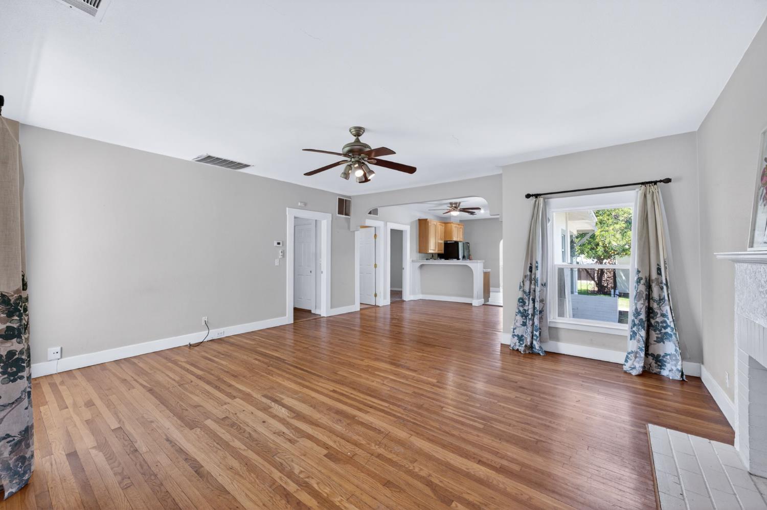 659 E Harvard Ave, Fresno, CA 93704