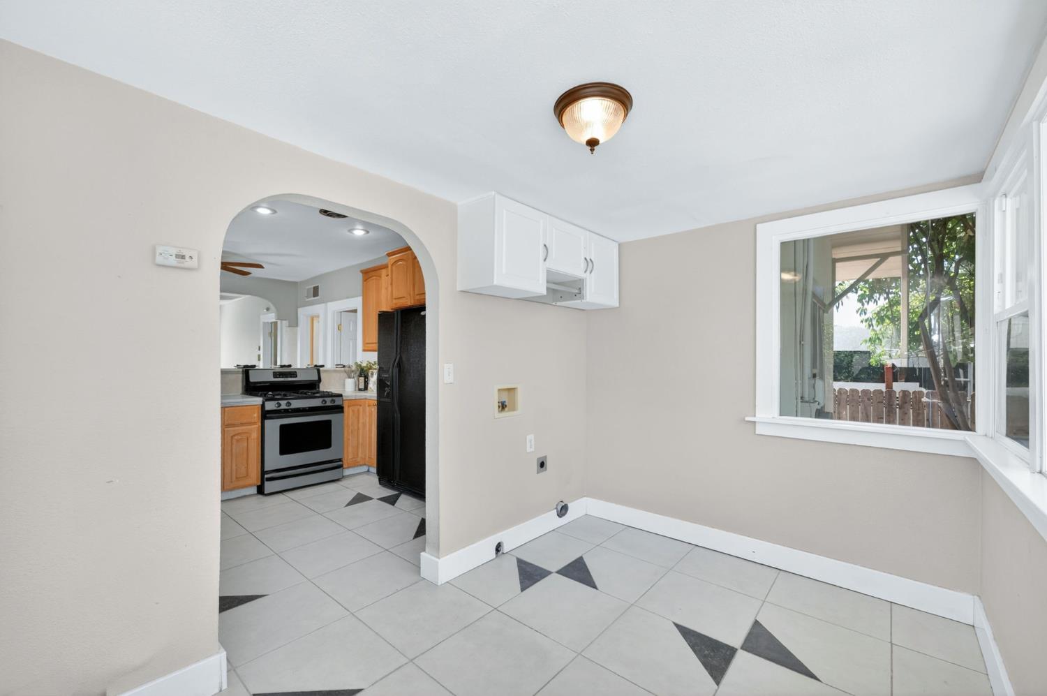659 E Harvard Ave, Fresno, CA 93704