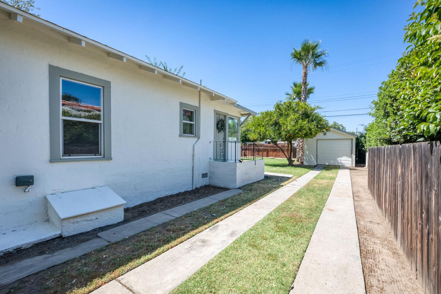 659 E Harvard Ave, Fresno, CA 93704