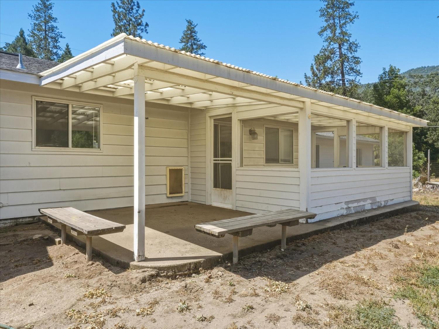 39785 Pine Ridge Rd, Oakhurst, CA 93644