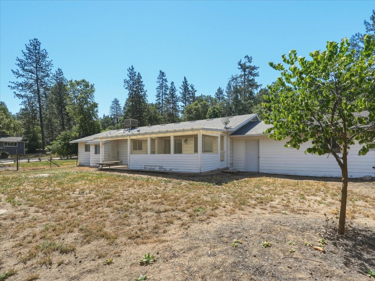 39785 Pine Ridge Rd, Oakhurst, CA 93644