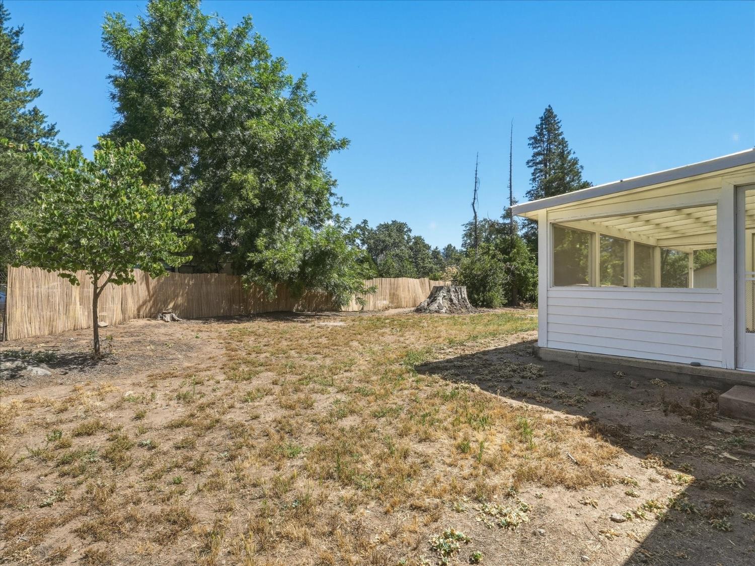 39785 Pine Ridge Rd, Oakhurst, CA 93644