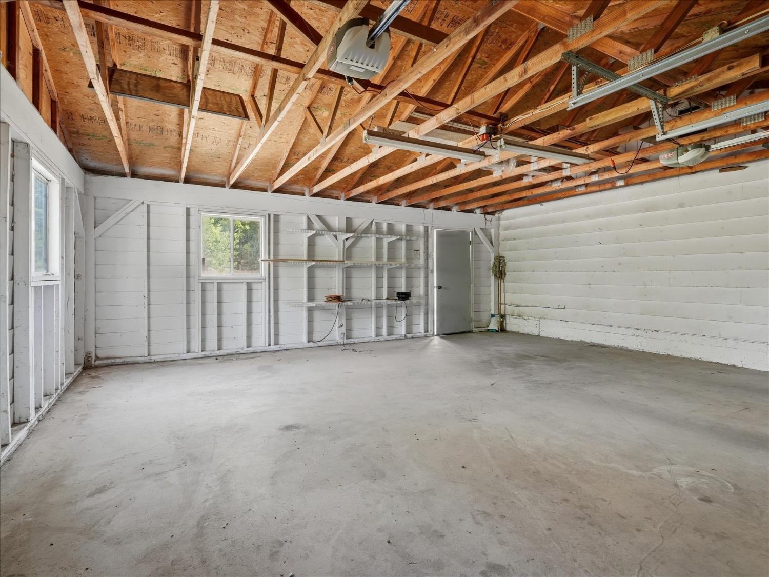 39785 Pine Ridge Rd, Oakhurst, CA 93644