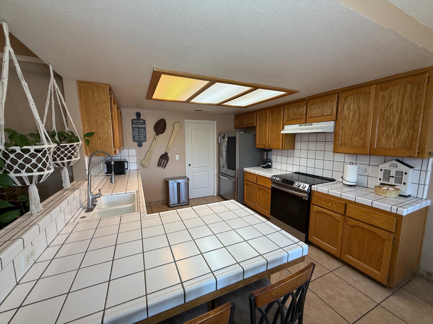2109 E Dinuba Ave, Fresno, CA 93725