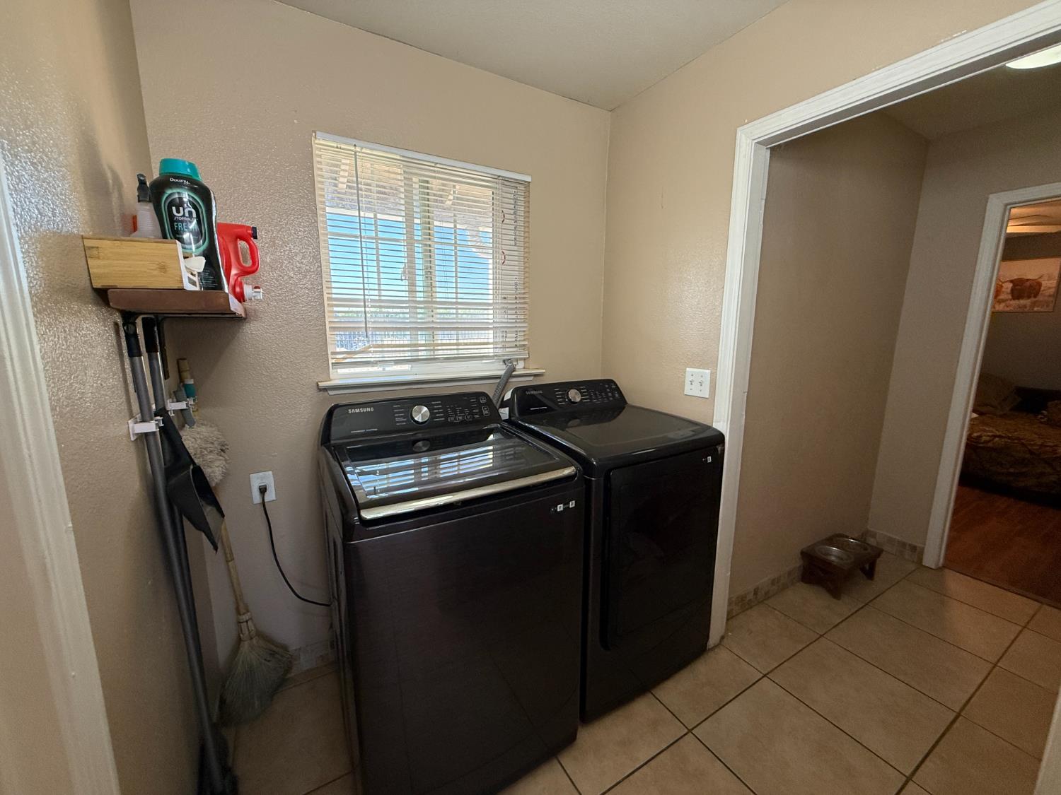 2109 E Dinuba Ave, Fresno, CA 93725
