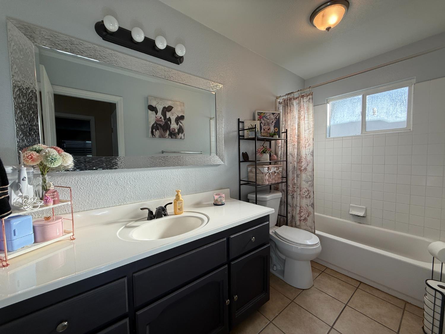 2109 E Dinuba Ave, Fresno, CA 93725