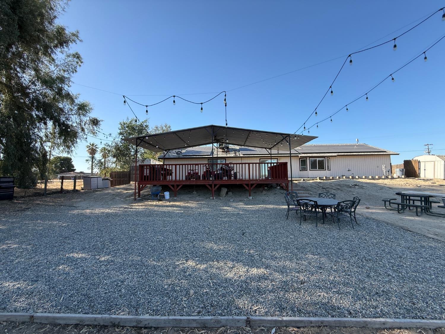 2109 E Dinuba Ave, Fresno, CA 93725