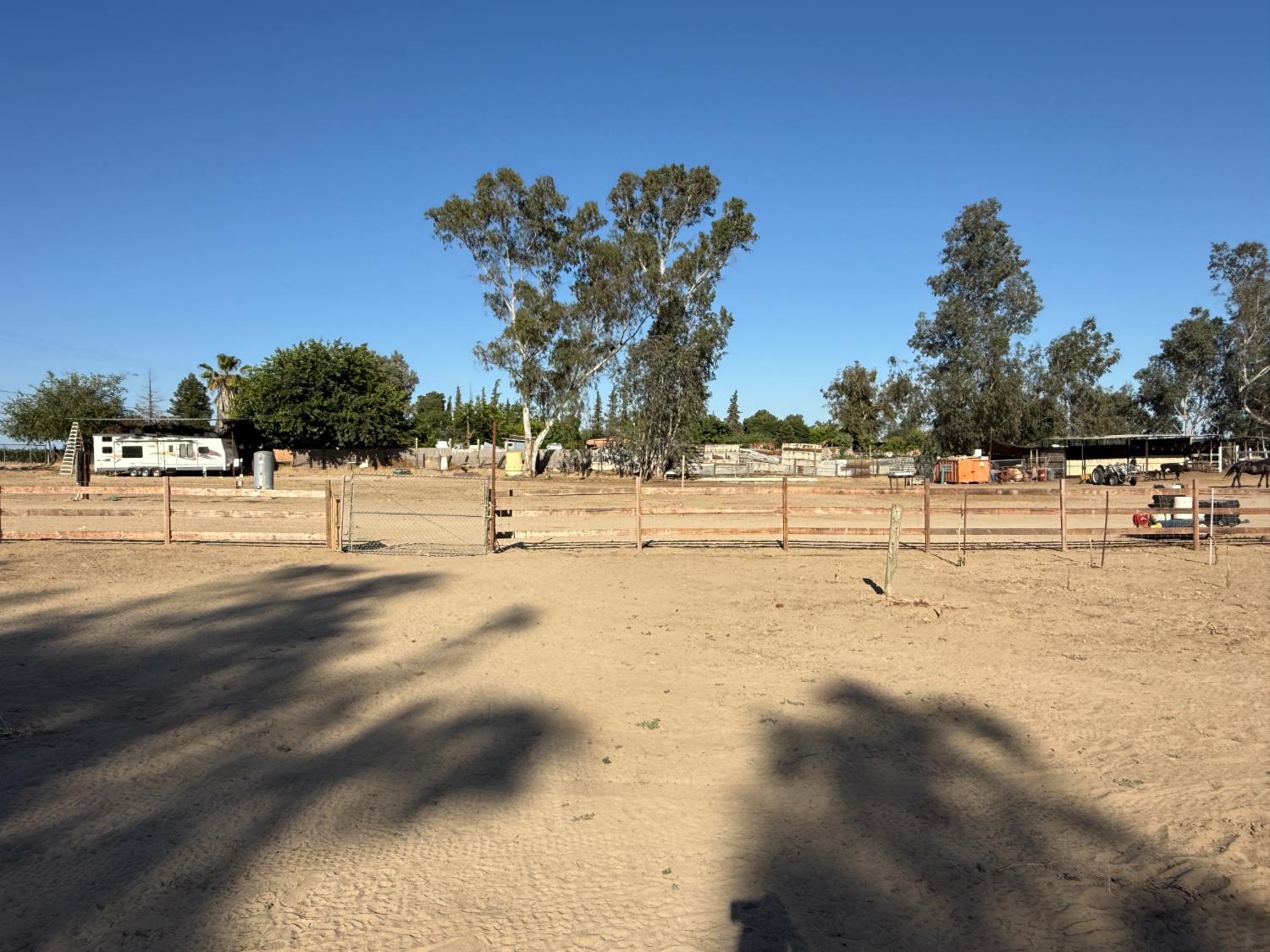 2109 E Dinuba Ave, Fresno, CA 93725