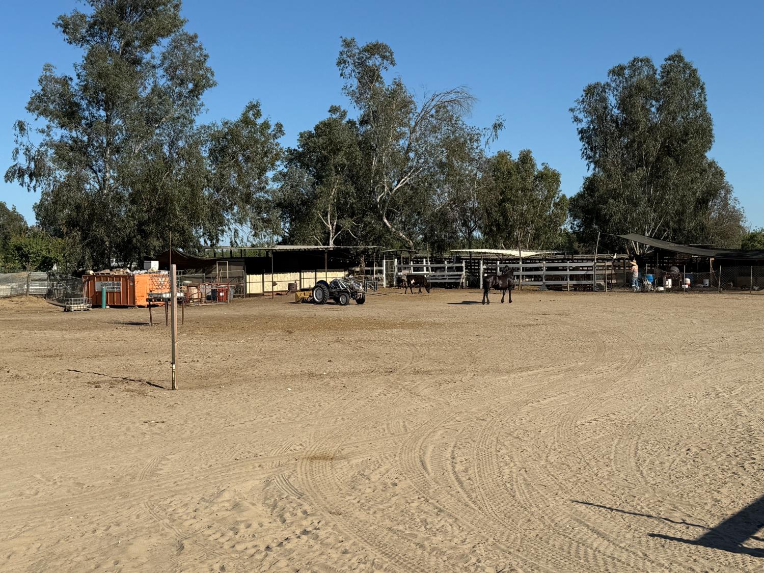 2109 E Dinuba Ave, Fresno, CA 93725