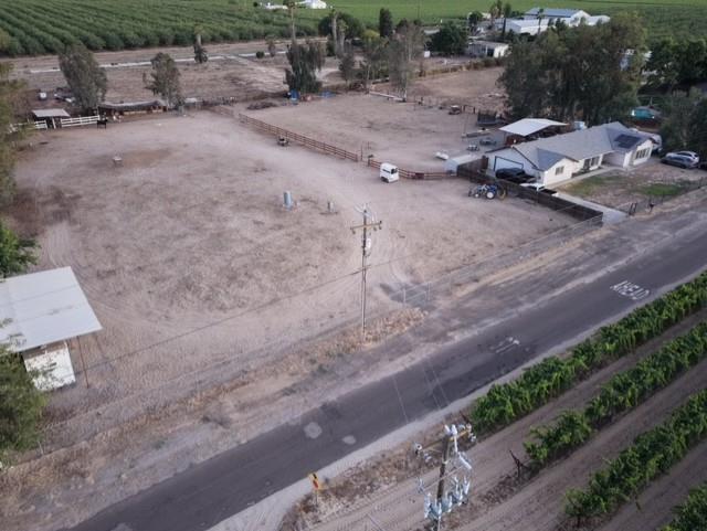 2109 E Dinuba Ave, Fresno, CA 93725