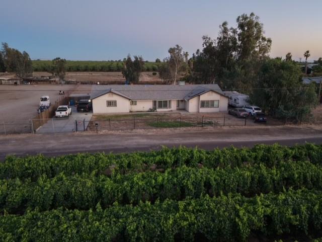 2109 E Dinuba Ave, Fresno, CA 93725