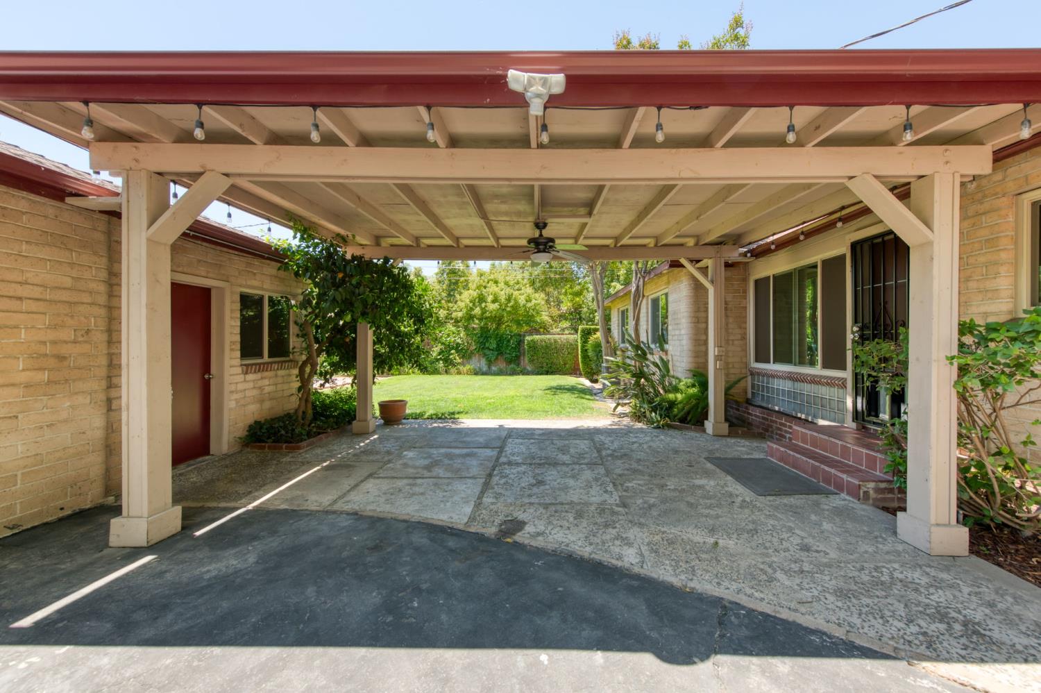 920 E Sierra Madre, Fresno, CA 93704