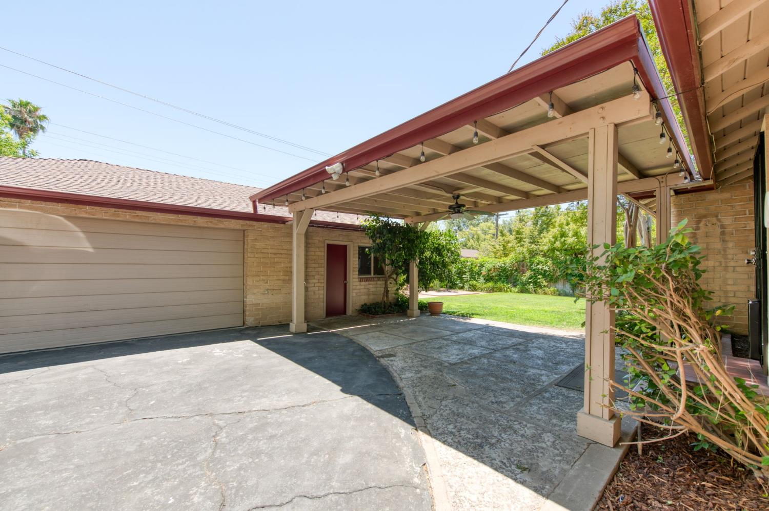 920 E Sierra Madre, Fresno, CA 93704