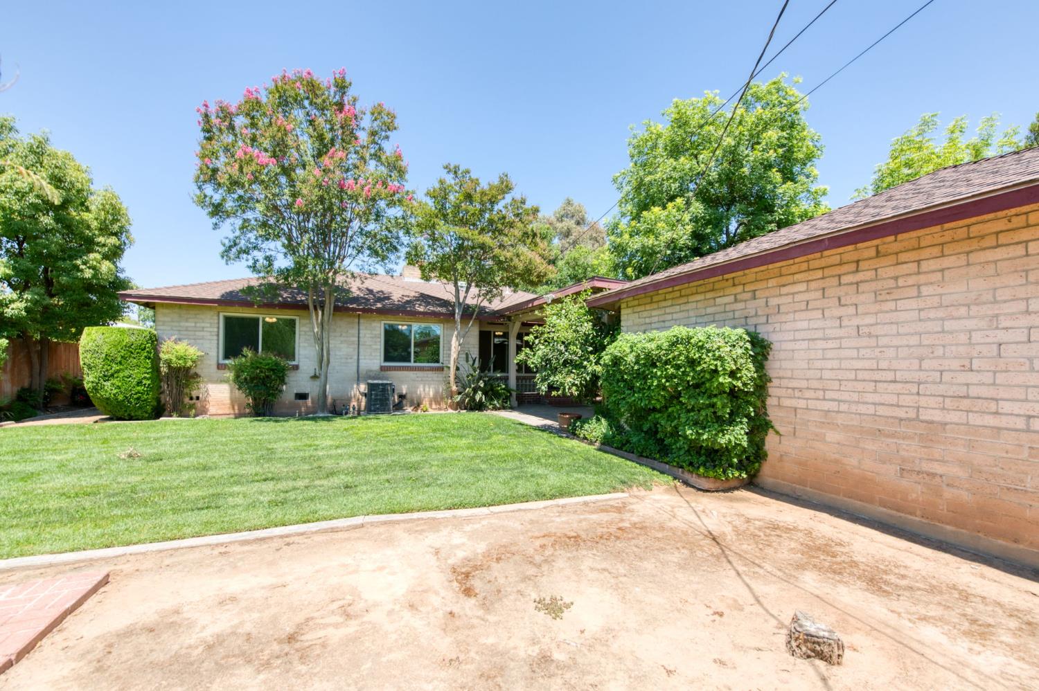 920 E Sierra Madre, Fresno, CA 93704