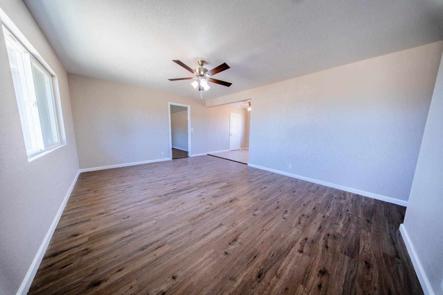 1557 Owens St, Madera, CA 93638
