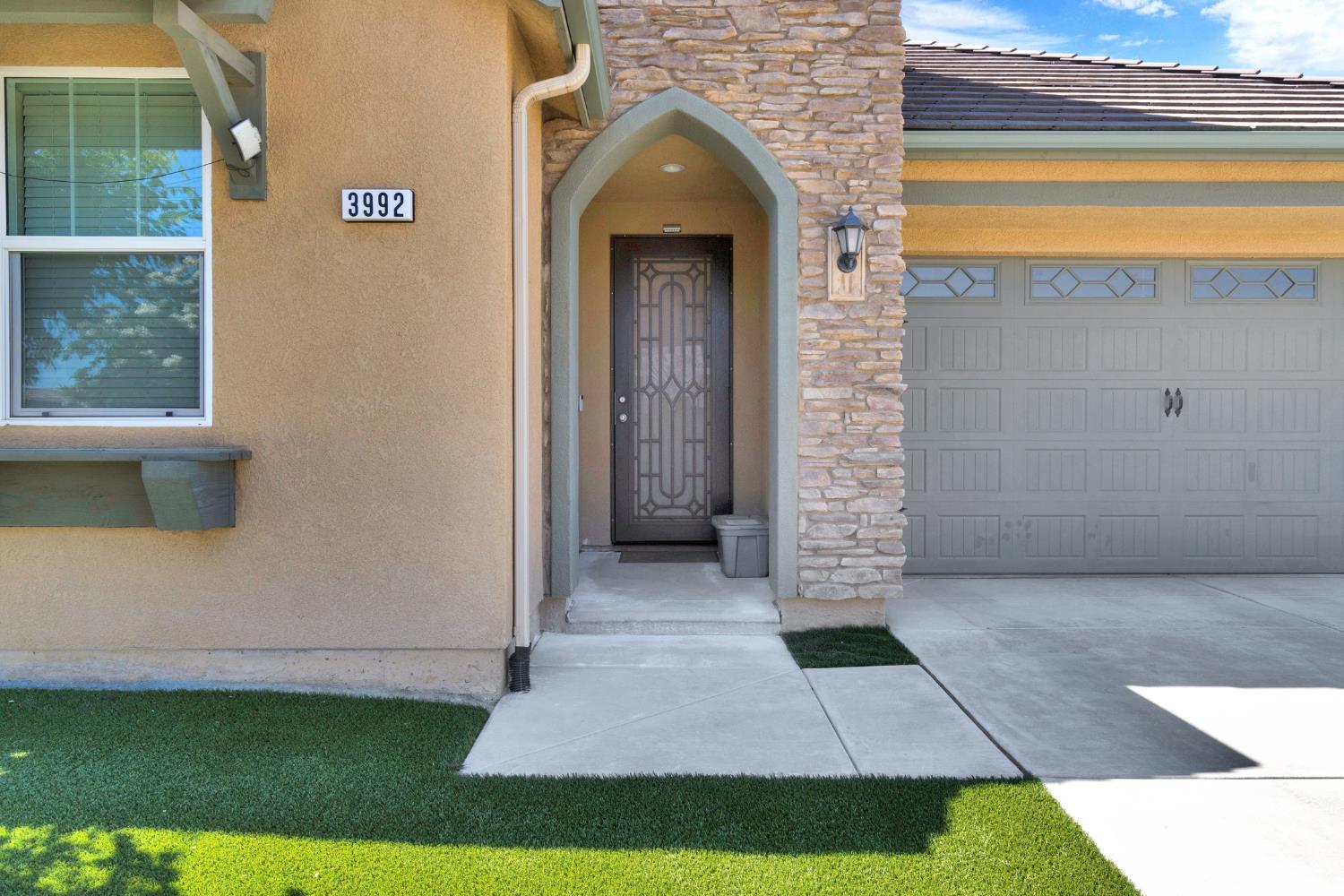3992 Flint Ave, Clovis, CA 93619