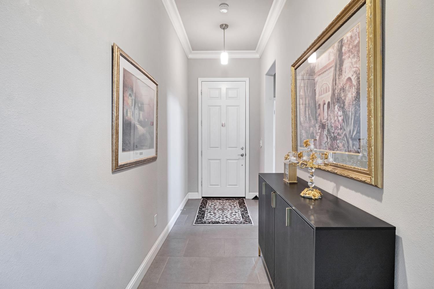 3992 Flint Ave, Clovis, CA 93619