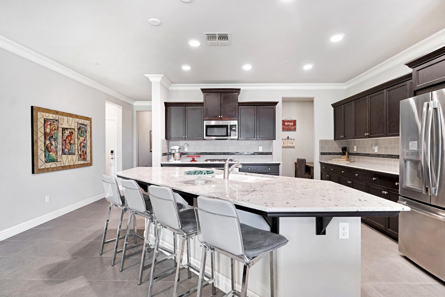 3992 Flint Ave, Clovis, CA 93619