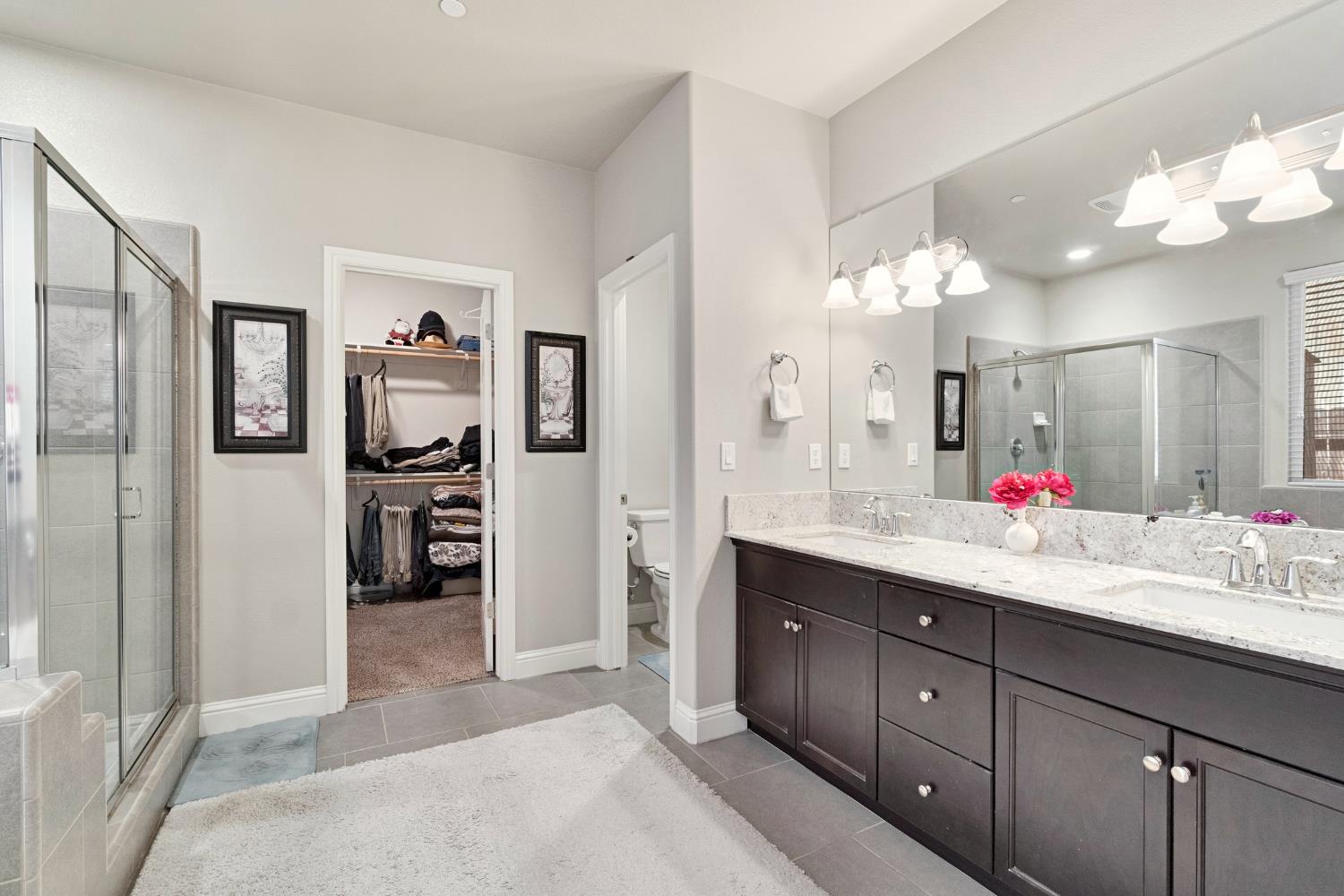 3992 Flint Ave, Clovis, CA 93619