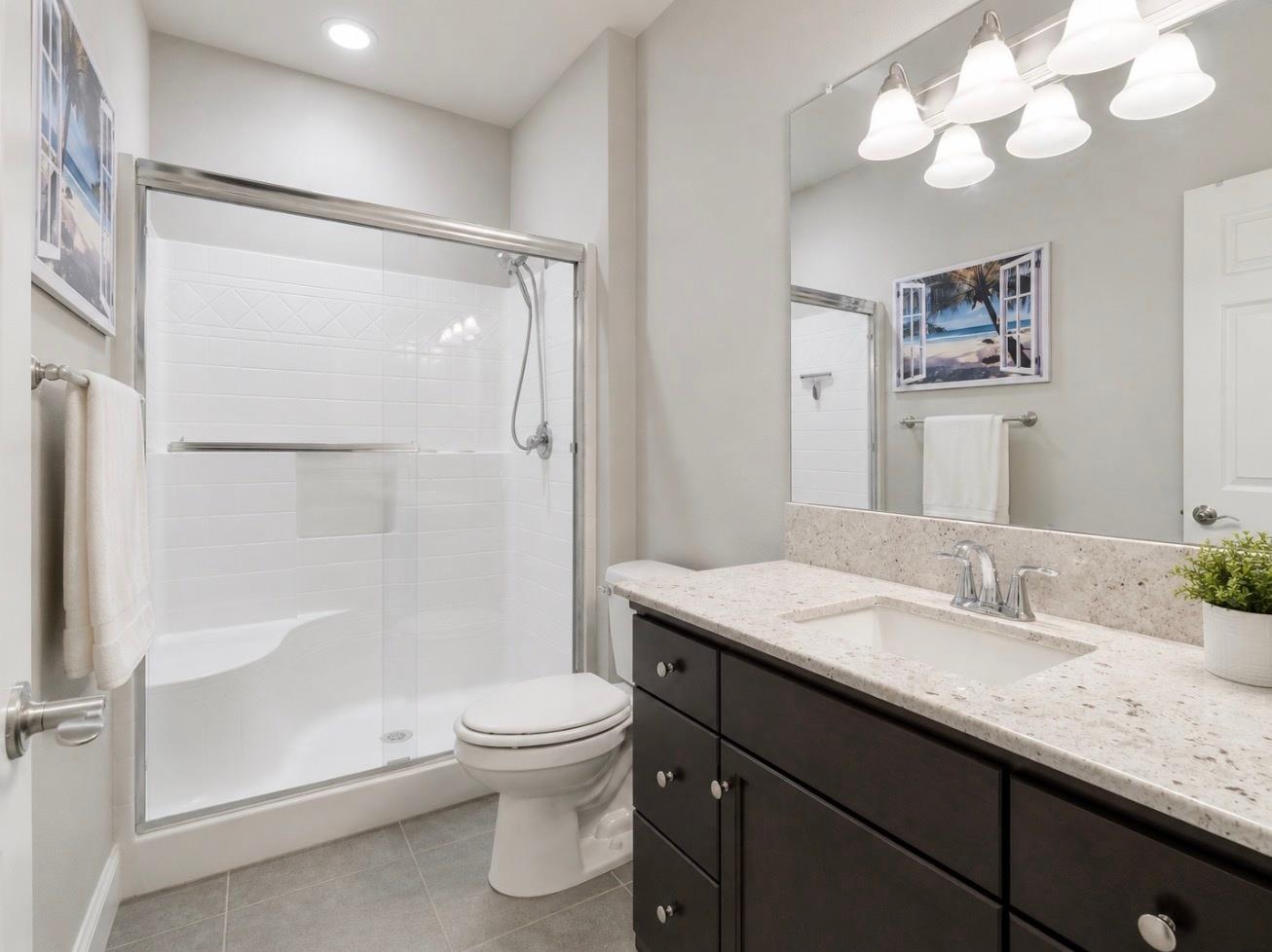 3992 Flint Ave, Clovis, CA 93619