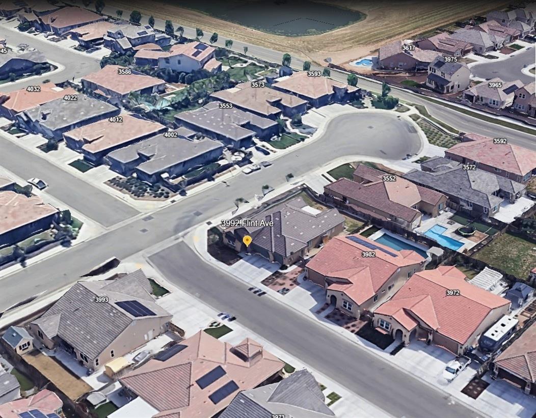 3992 Flint Ave, Clovis, CA 93619
