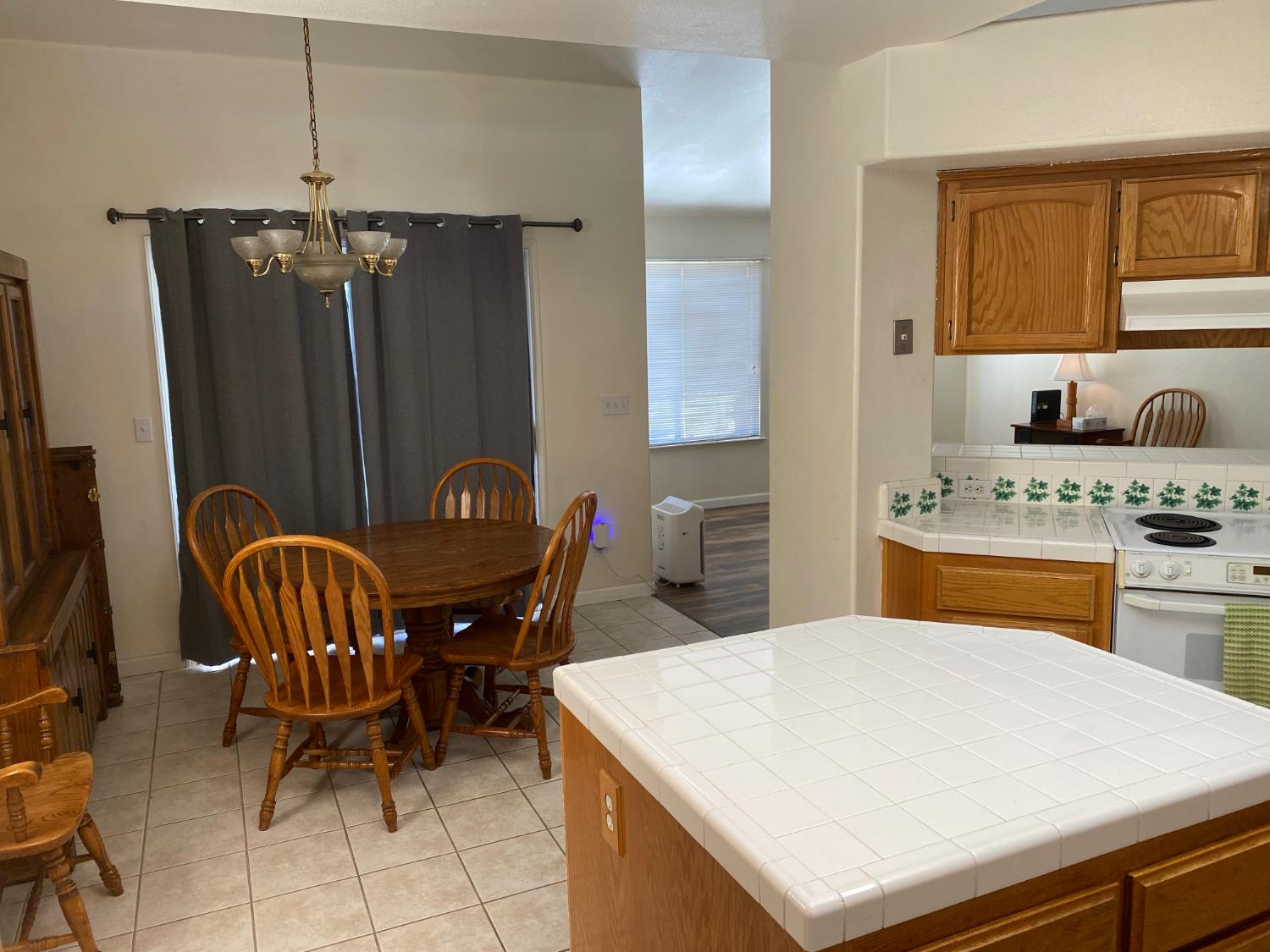 609 Merlot Ave, Madera, CA 93637