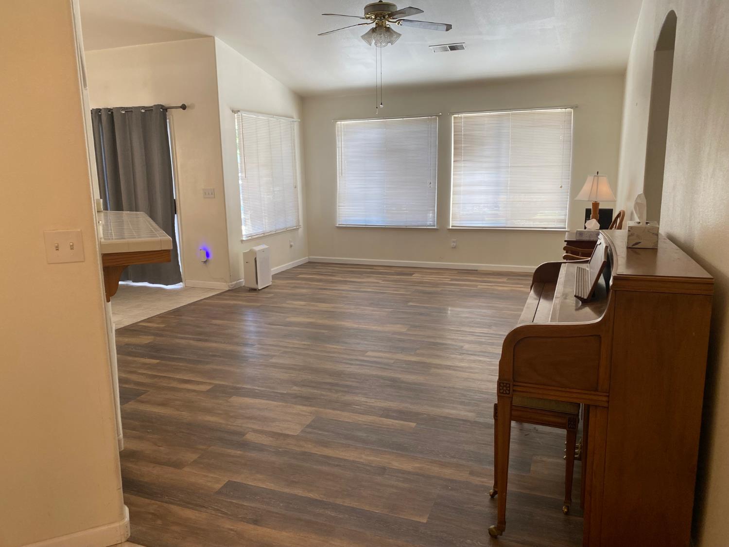 609 Merlot Ave, Madera, CA 93637